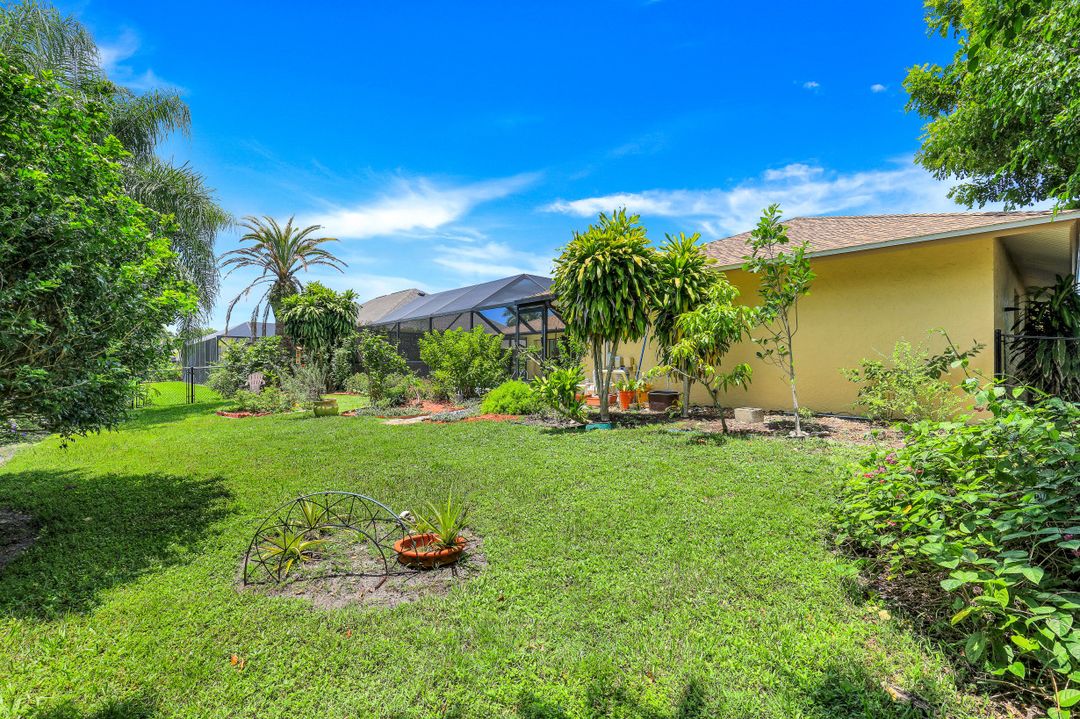 2326 Kings Lake Blvd, Naples, FL 34112