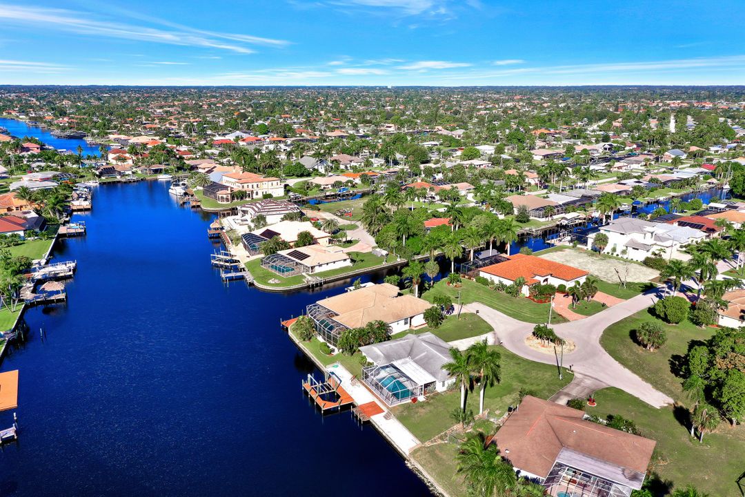 5386 Del Monte Ct, Cape Coral, FL 33904