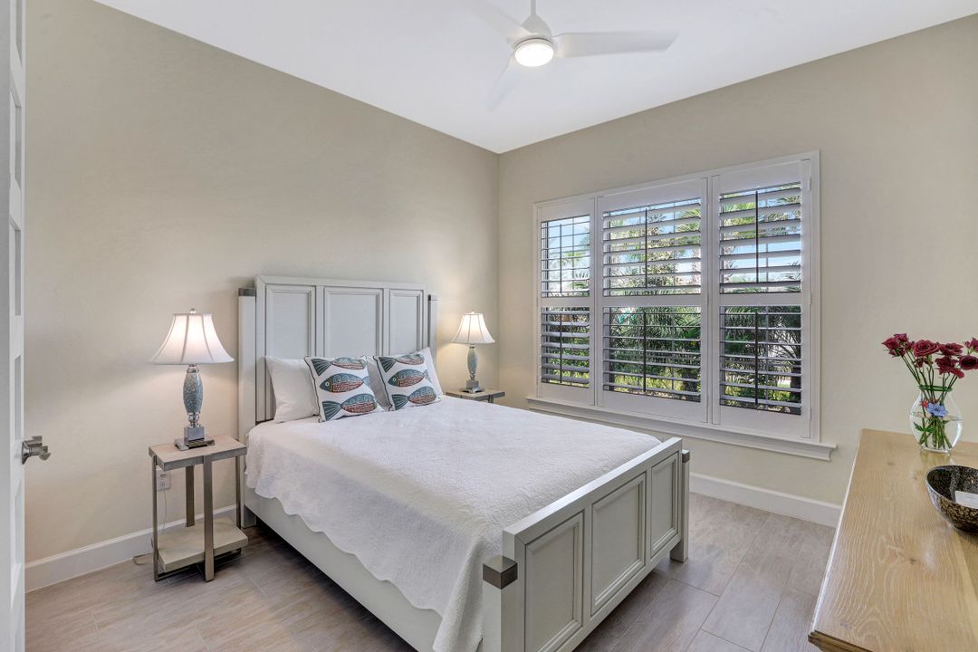 5778 Highbourne Dr, Naples, FL 34113