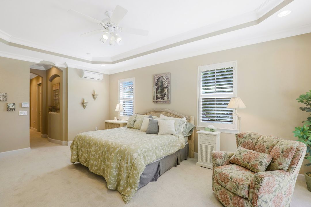 9359 Marble Stone Dr, Naples, FL 34120
