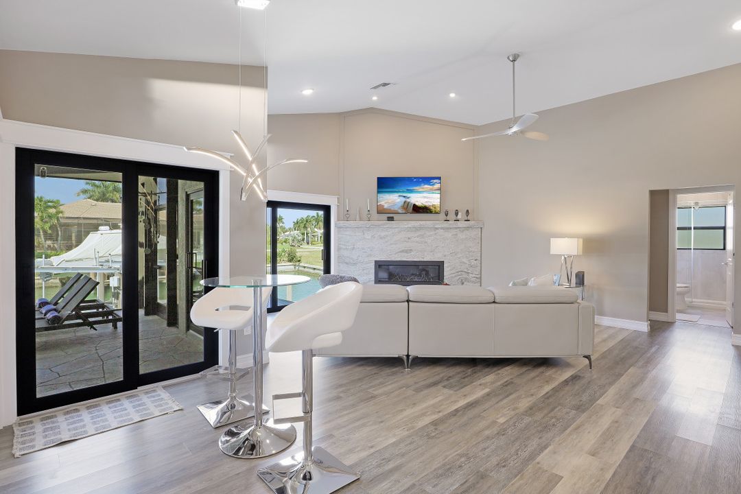 1260 Mimosa Ct, Marco Island, FL 34145