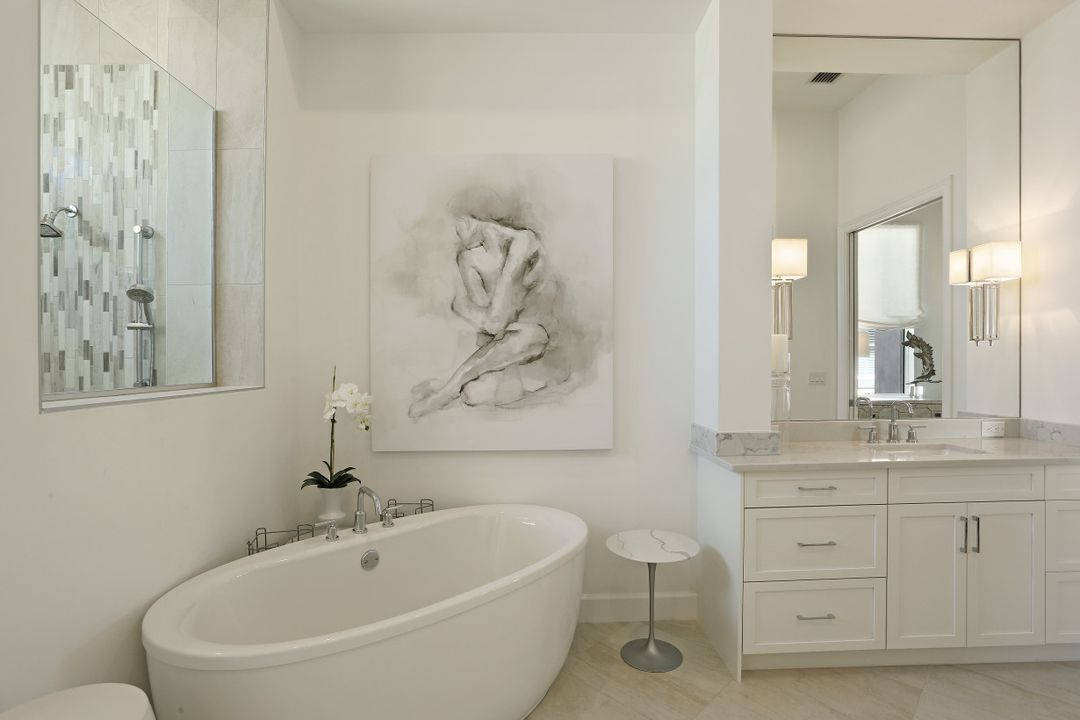 6035 Plana Cays Dr, Naples, FL 34113