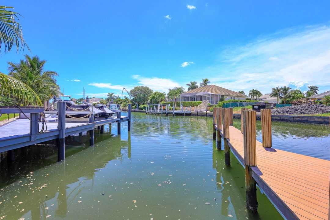 690 Pelican Ct, Marco Island, FL 34145