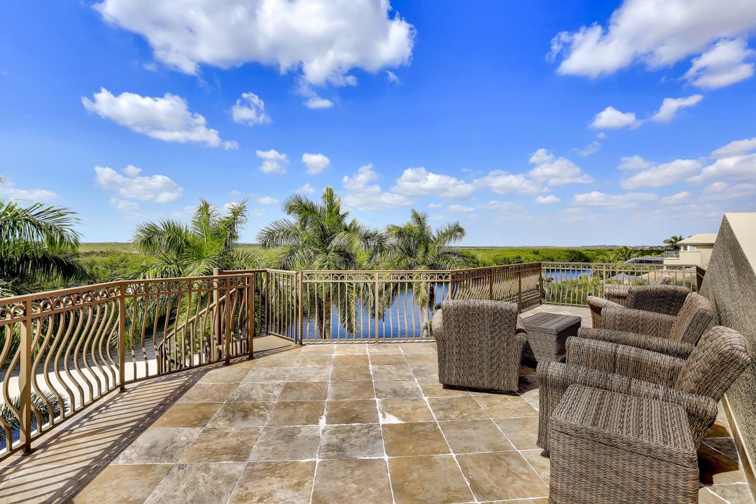 3840 Surfside Blvd, Cape Coral, FL 33914