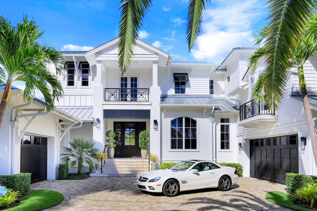 631 17th Ave S, Naples, FL 34102
