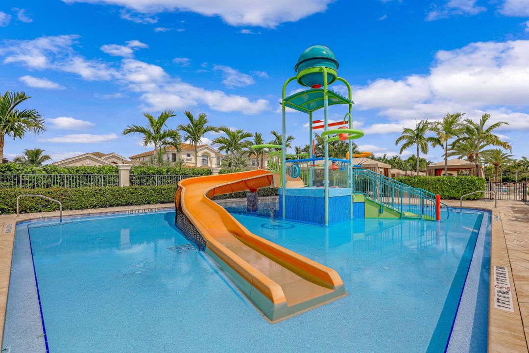 11516 Stonecreek Cir, Fort Myers, FL 33913