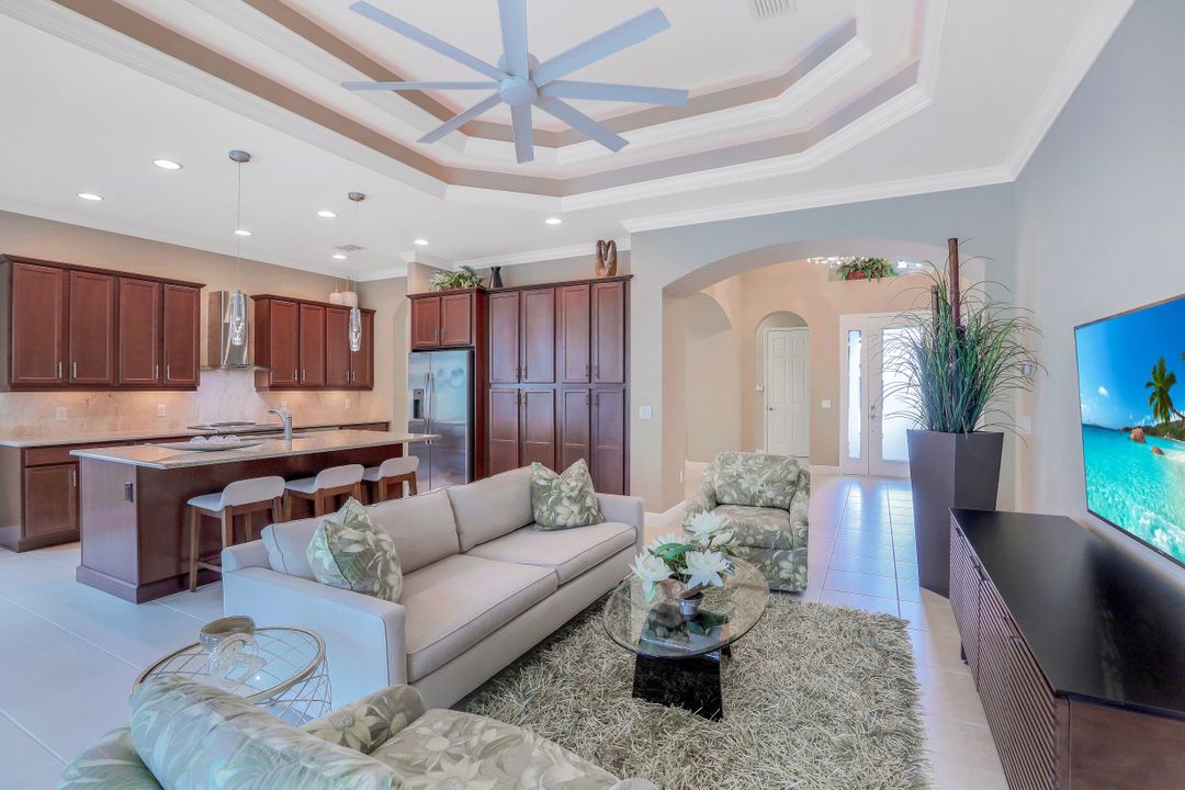 9081 Isla Bella Cir, Bonita Springs, FL 34135