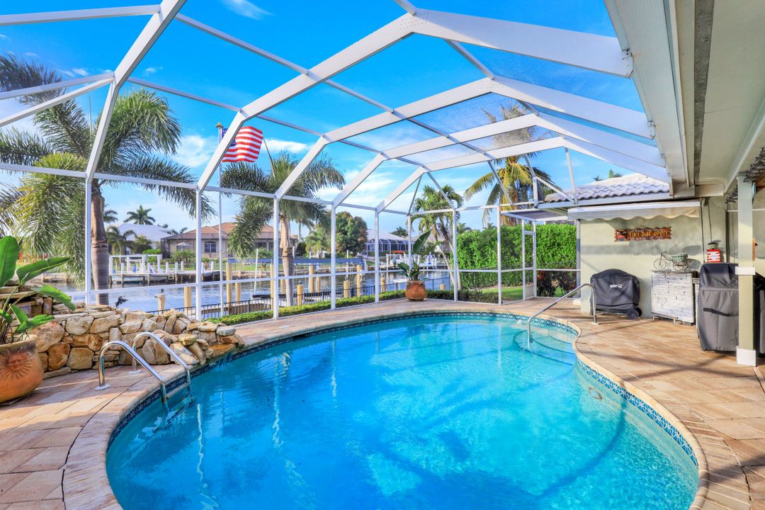 1552 Buccaneer Ct, Marco Island, FL 34145