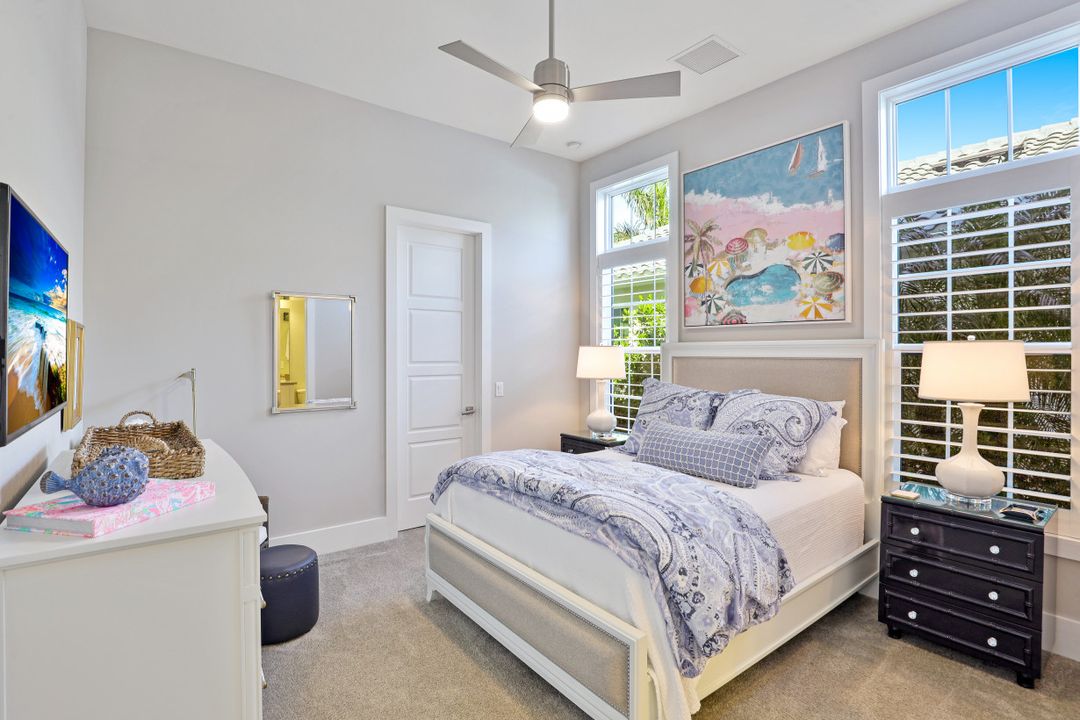 3244 Tavolara Ln, Naples, FL 34114