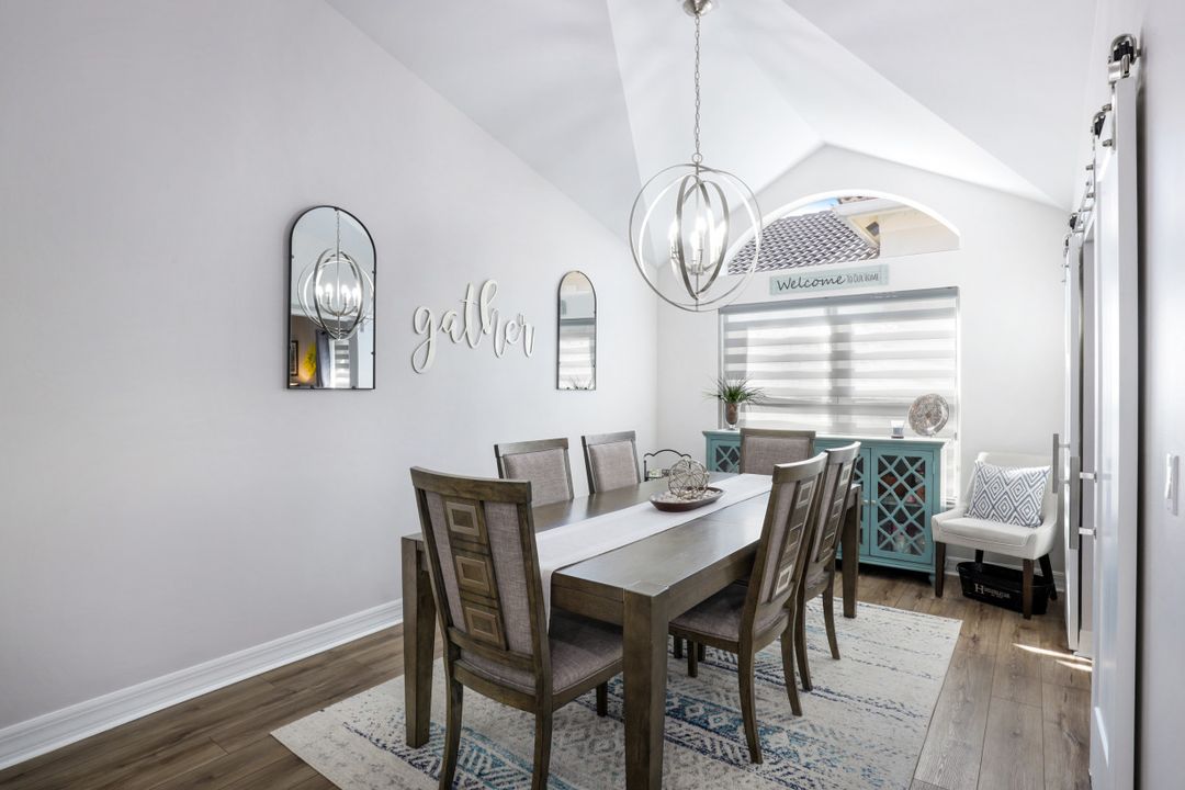 1671 Triangle Palm Terrace, Naples, FL 34119