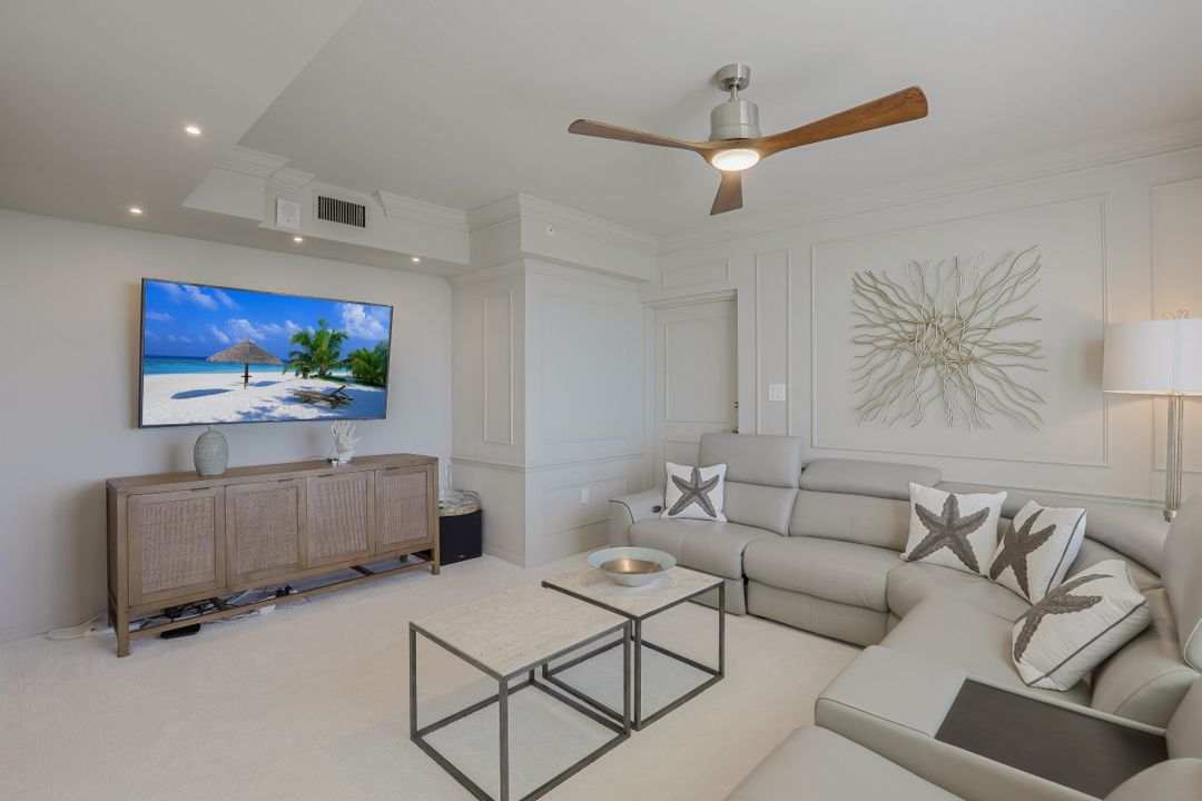 7515 Pelican Bay Blvd #11D, Naples, FL 34108