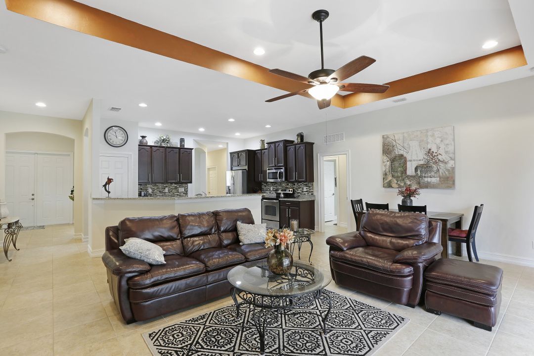 2548 Ashbury Cir, Cape Coral, FL 33991