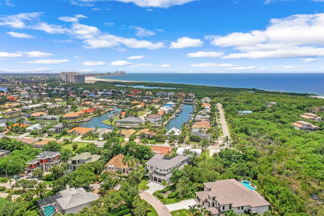 261 Hideaway Cir N, Marco Island, FL 34145