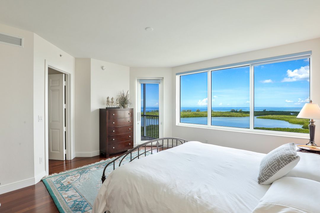 275 Indies Way #1605, Naples, FL 34110