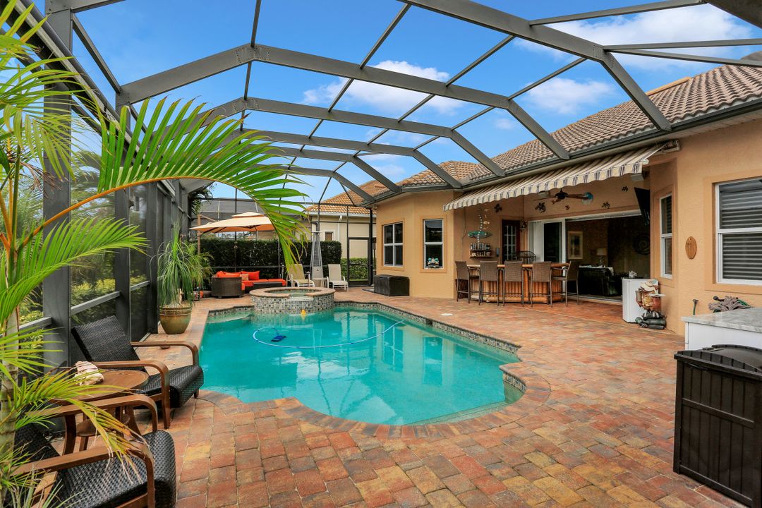 10256 Avonleigh Dr, Bonita Springs, FL 34135