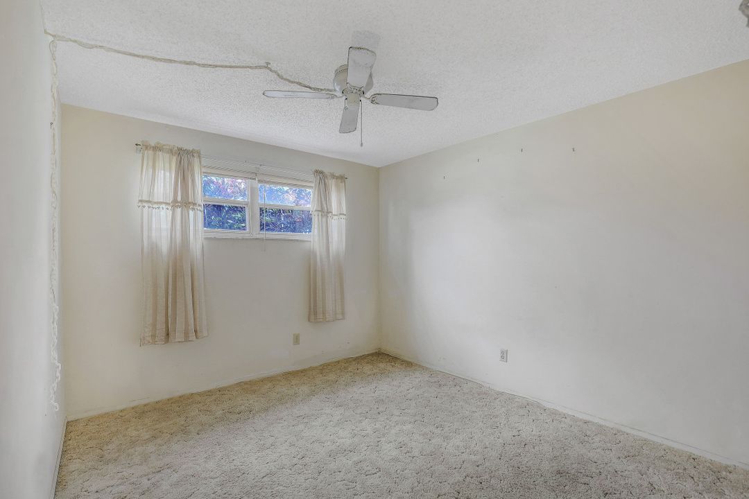 1007 Archer Pkwy E, Cape Coral, FL 33904