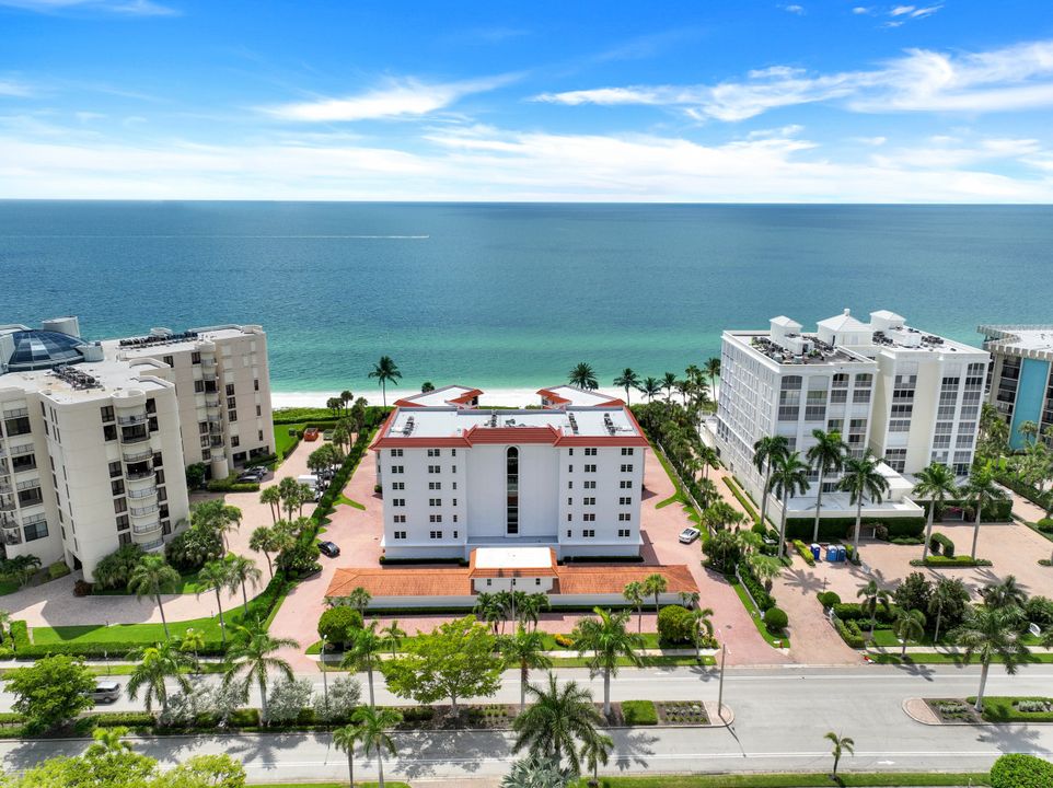 3333 Gulf Shore Blvd N #103, Naples, FL 34103
