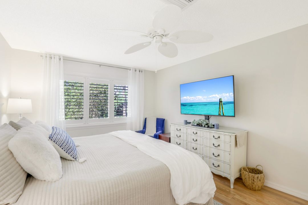 1541 Oyster Catcher Point, Naples, FL 34105