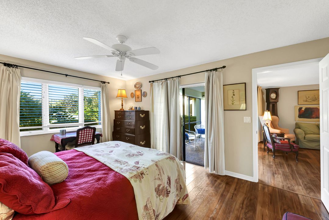 1617 Spoonbill Ln, Naples, FL 34105