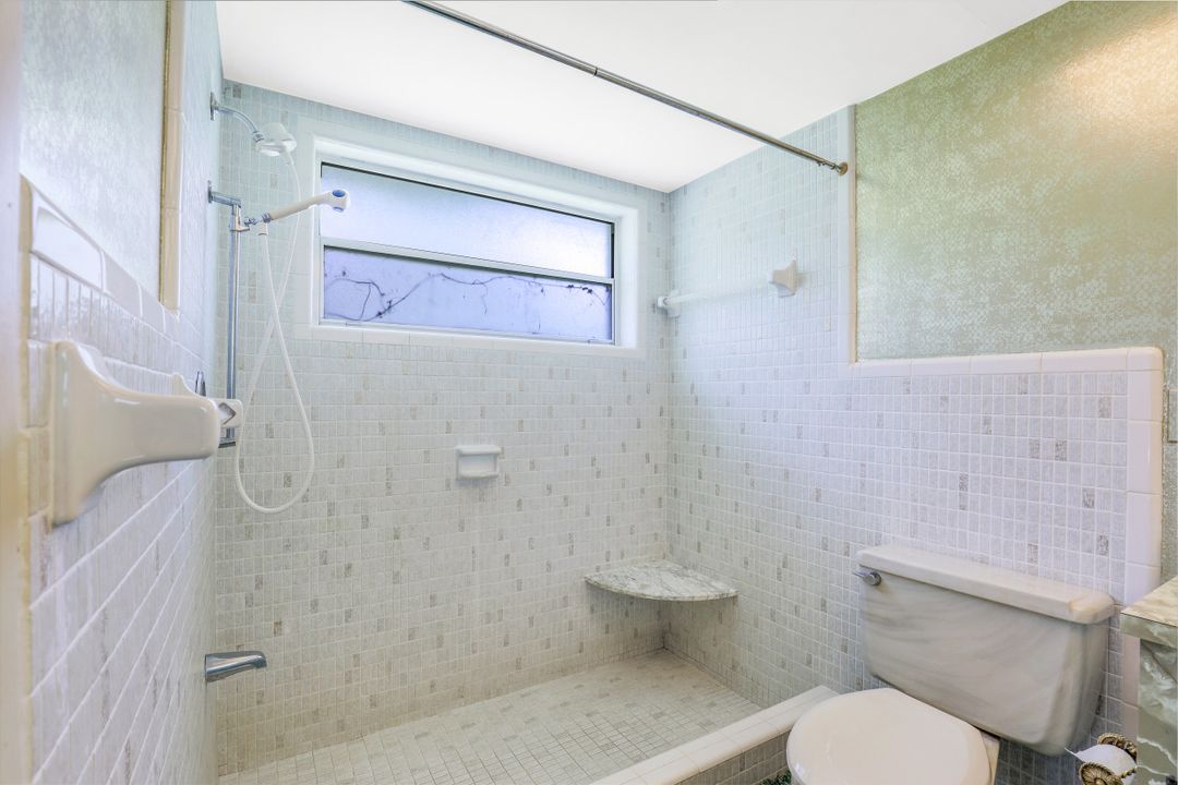 27126 Rue De Paix, Bonita Springs, FL 34135