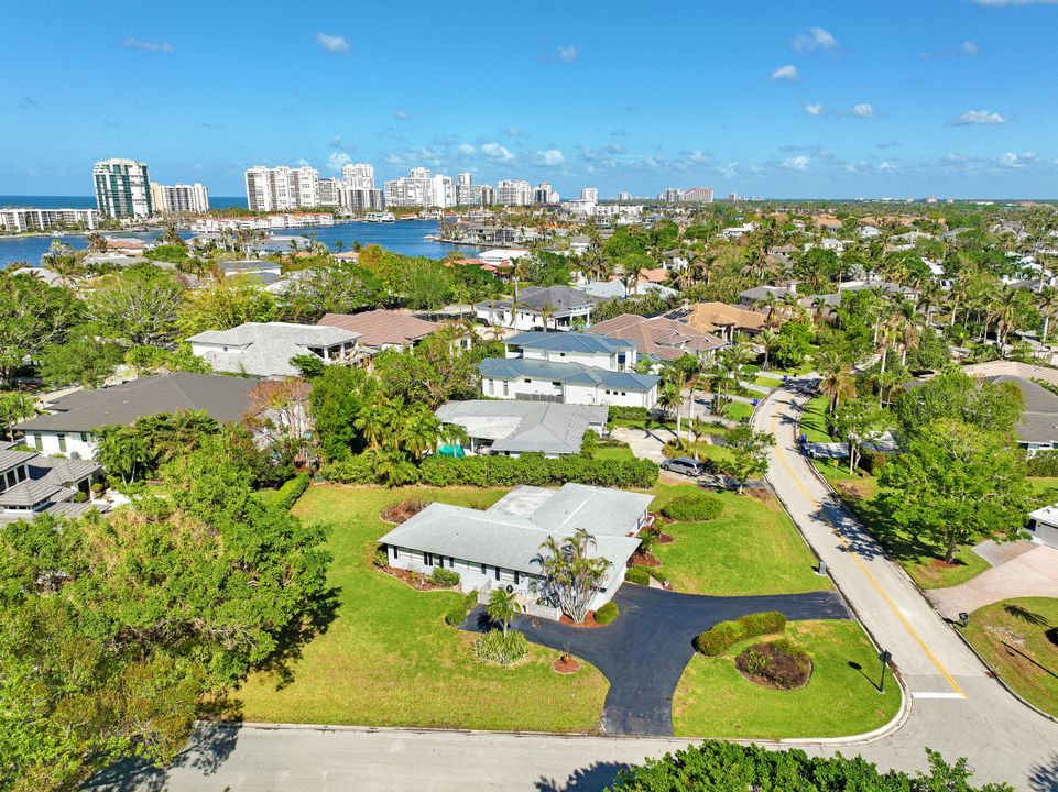 3225 Regatta Rd, Naples, FL 34103