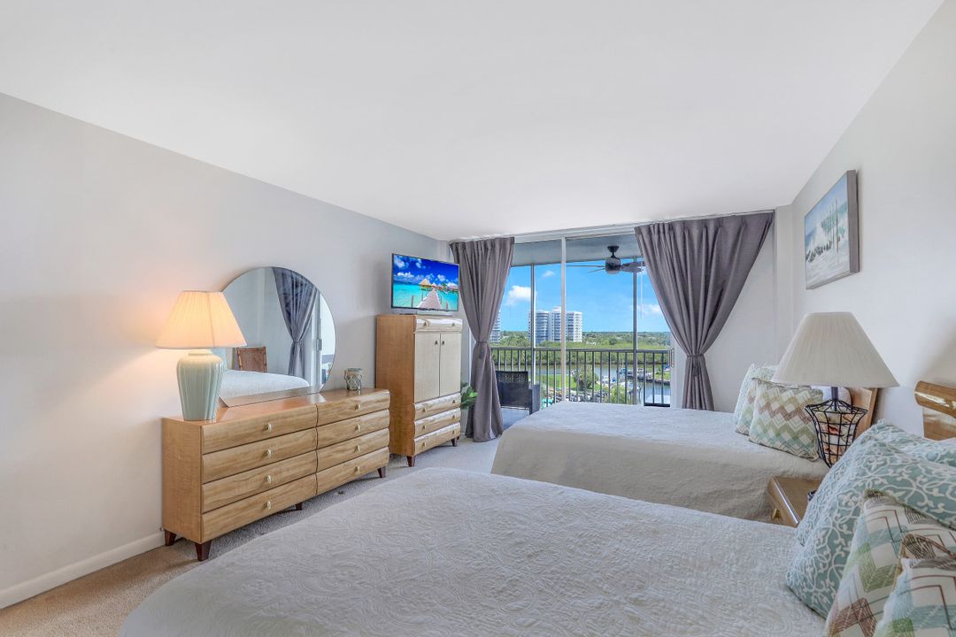 5 Bluebill Ave #810, Naples, FL 34108