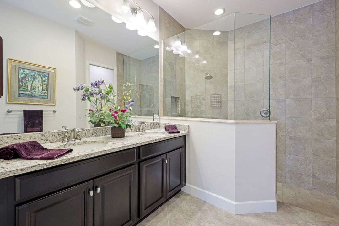 9129 Isla Bella Cir, Bonita Springs, FL 34135