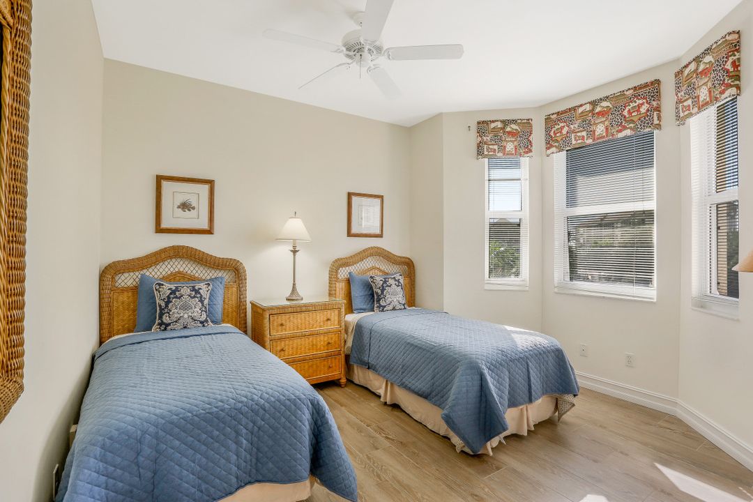 400 Flagship Dr #401, Naples, FL 34108