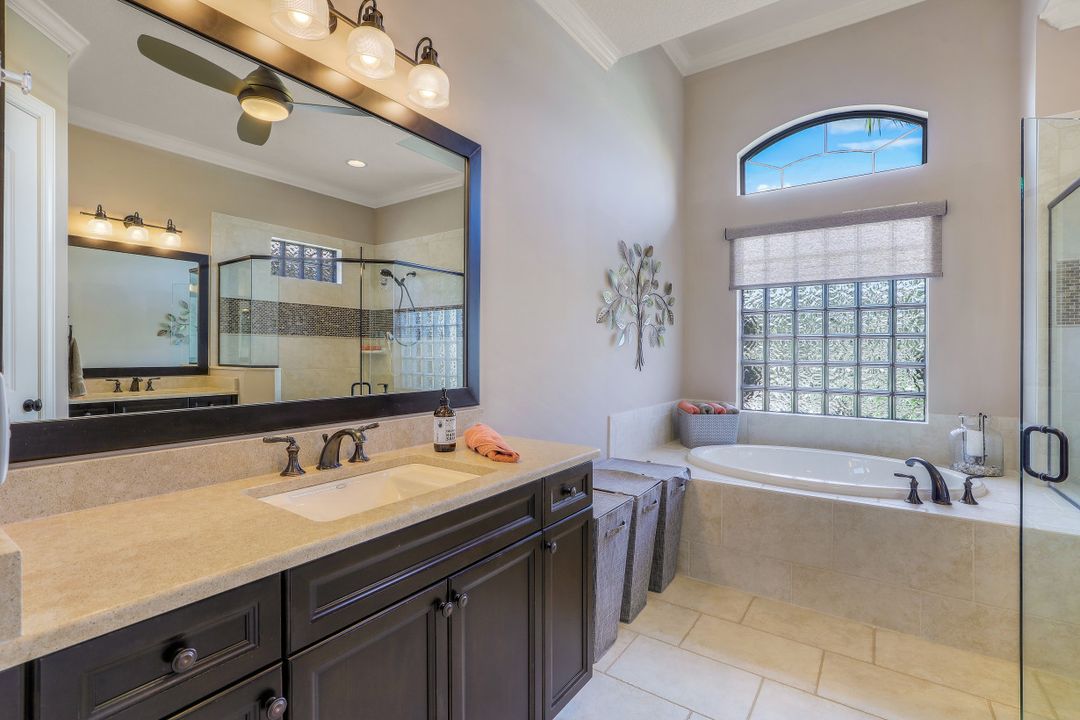 10565 Espanola Dr, Bonita Springs, FL 34135