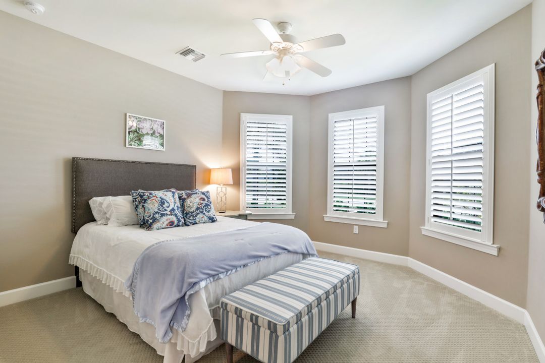 9373 Surfbird Ct, Naples, FL 34120