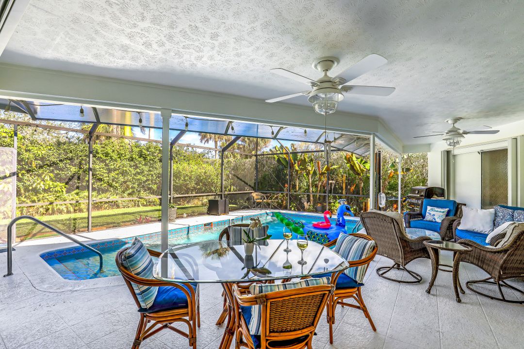 4459 Parrot Ave, Naples, FL 34104