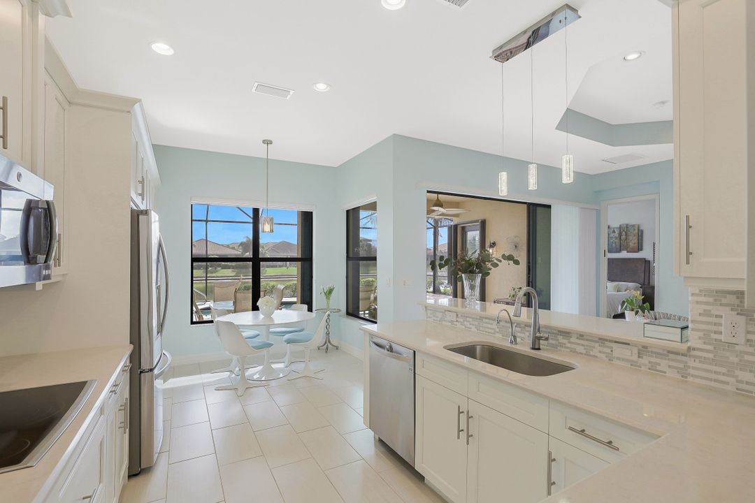 3462 Pacific Dr, Naples, FL 34119