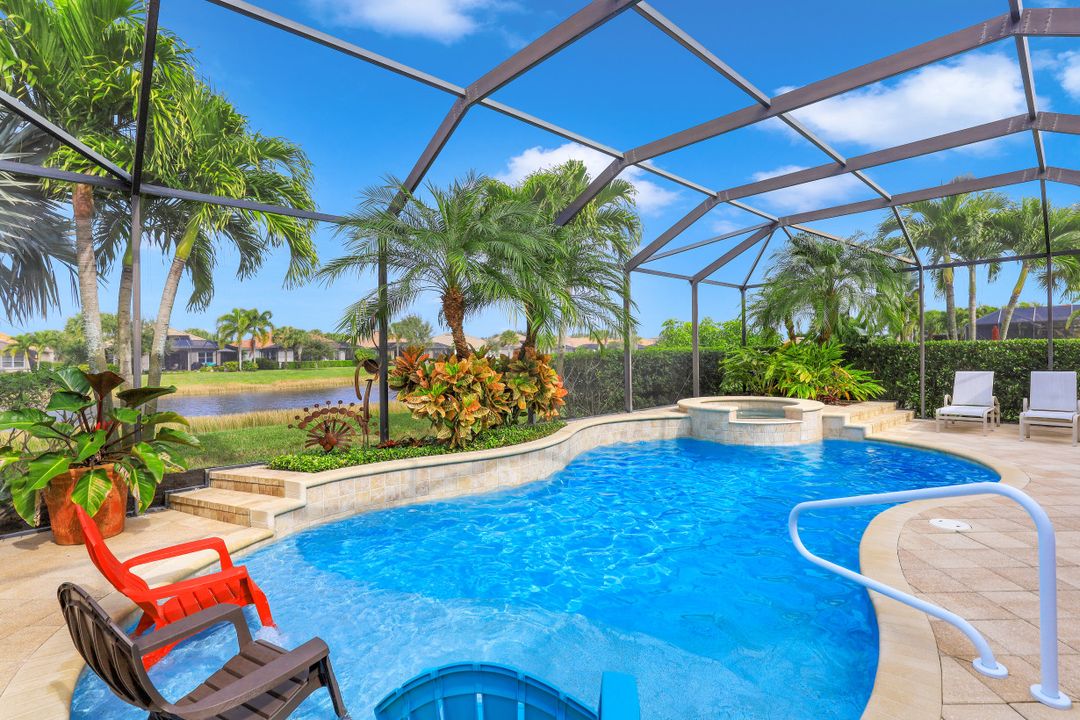 9403 Copper Rock Ct, Naples, FL 34120