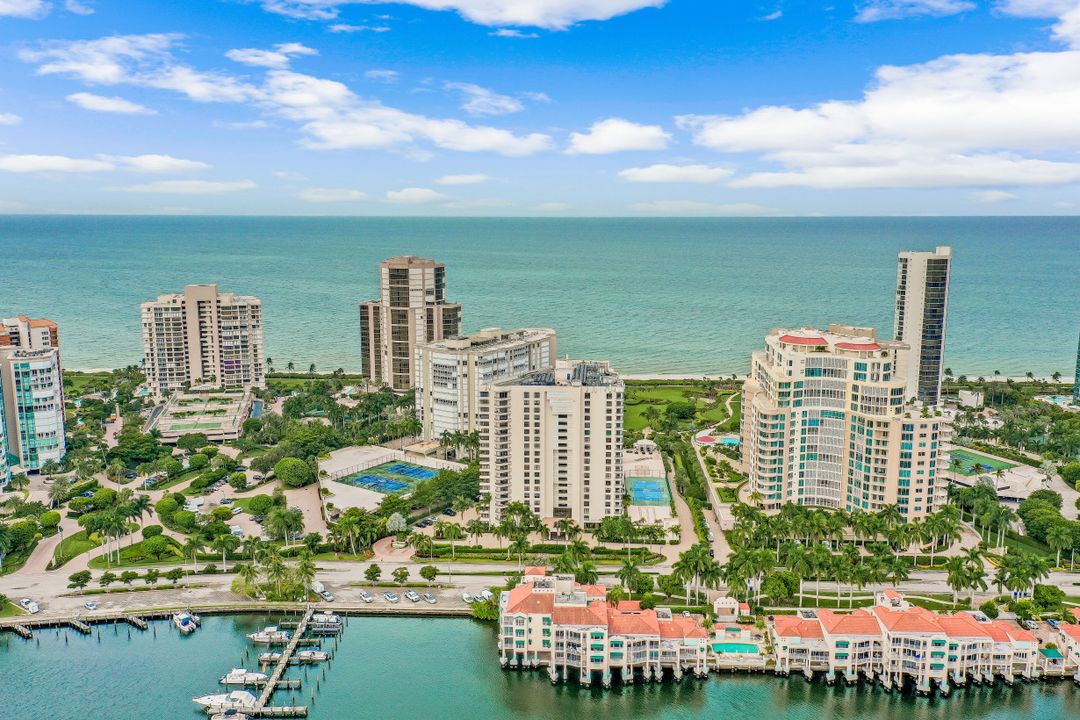4451 Gulf Shore Blvd N, Naples, FL 34103