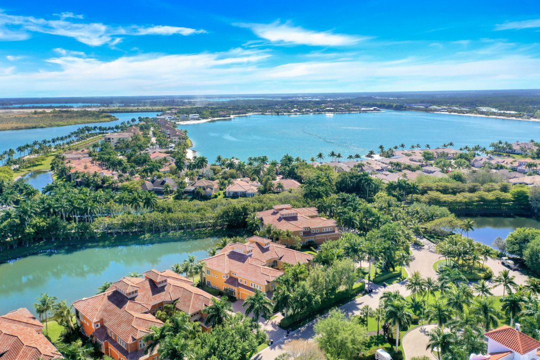 10734 Mirasol Dr #301, Miromar Lakes, FL 33913