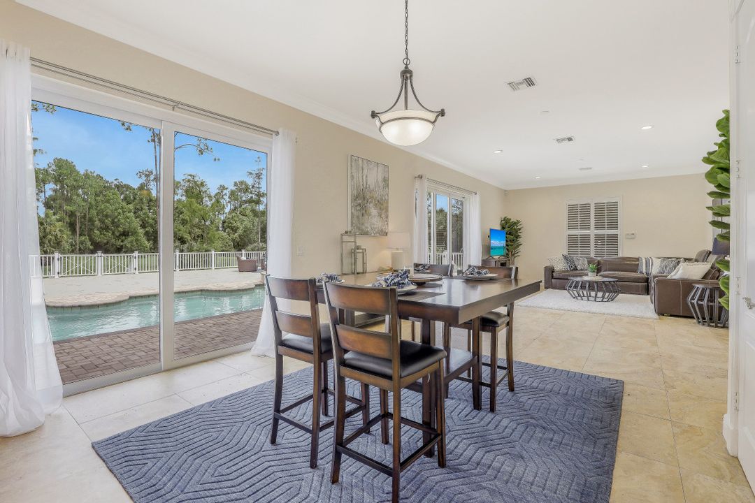 5645 Spanish Oaks Ln, Naples, FL 34119