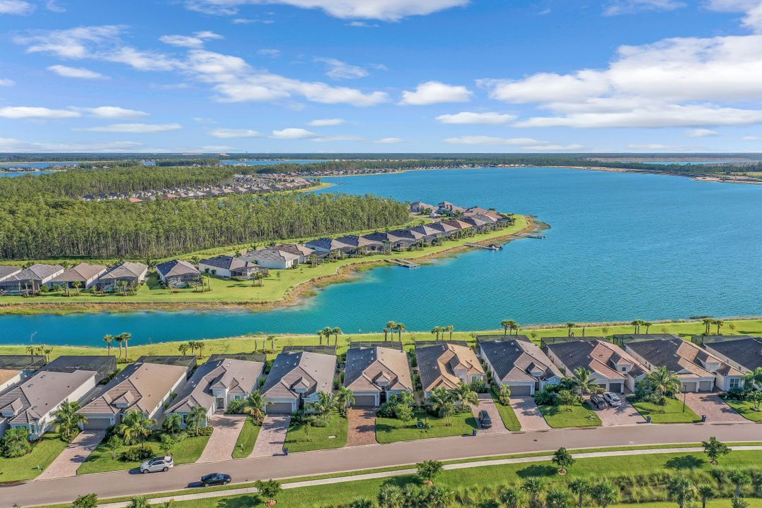 15272 Blue Bay Cir, Estero, FL 33913