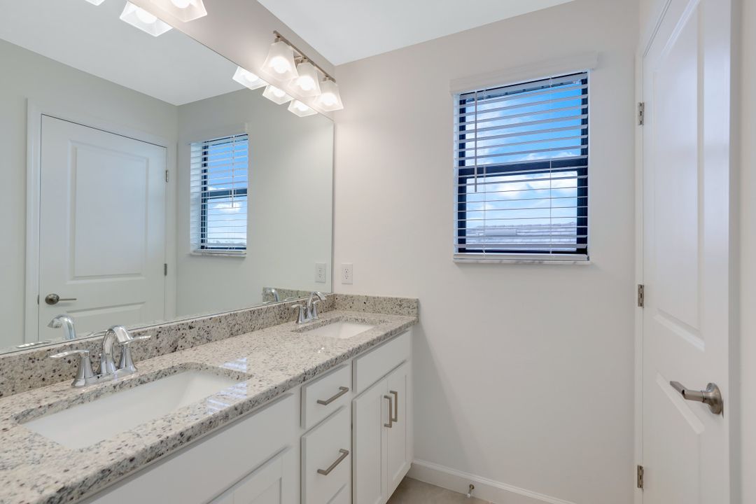 11350 Timber Creek Dr, Fort Myers, FL 33913