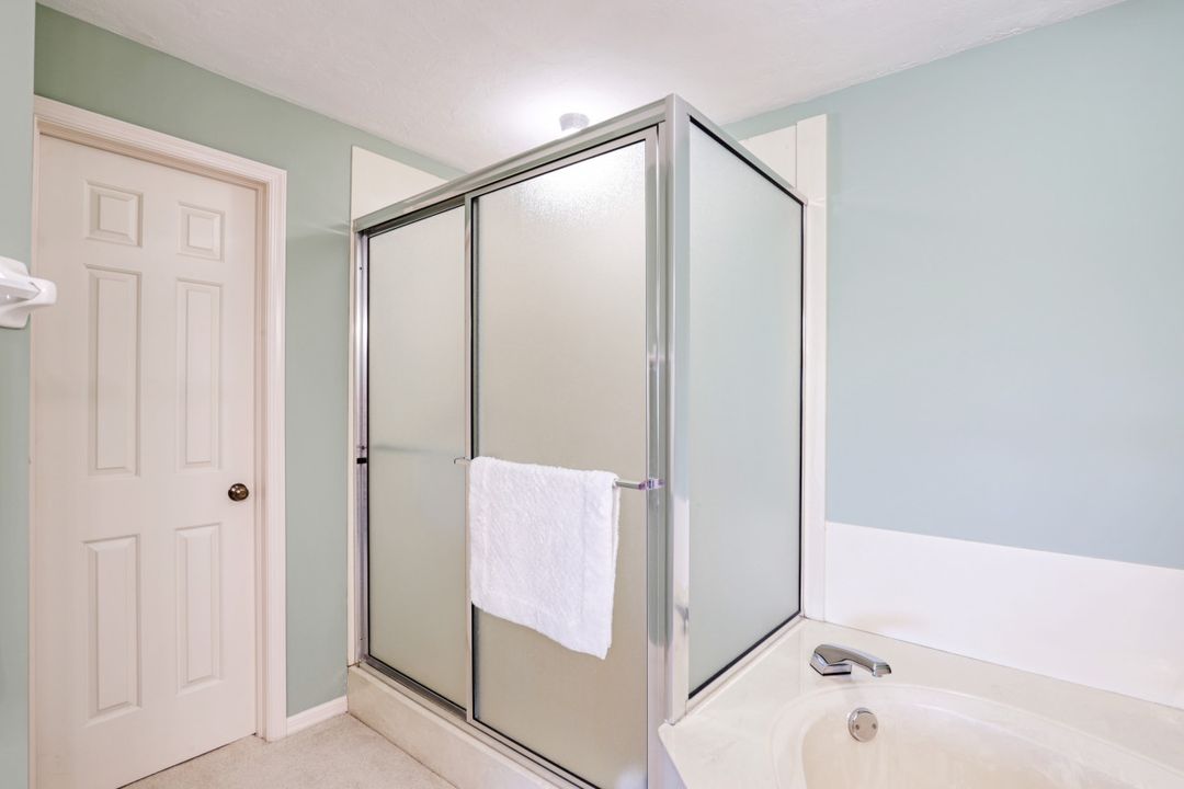 26930 Wedgewood Dr  #401, Bonita Springs, FL 34134