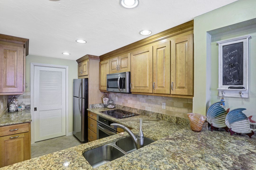 591 Seaview Ct #210, Marco Island, FL 34145