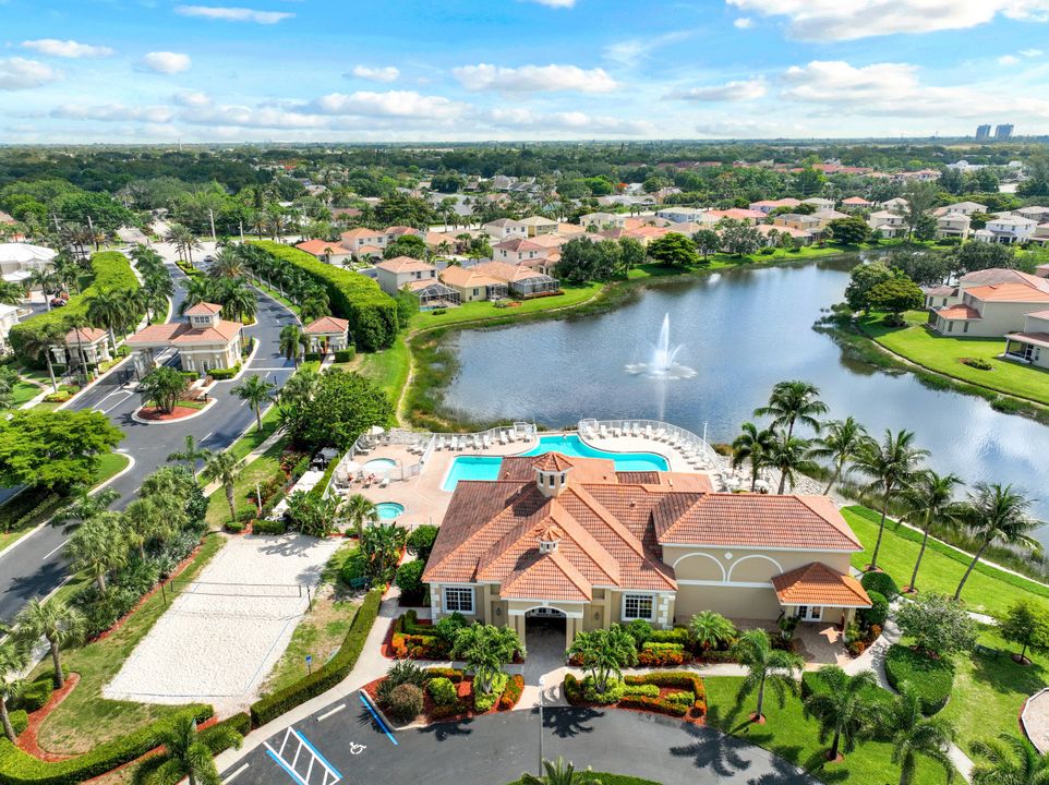 8709 Paseo De Valencia St, Fort Myers, FL 33908