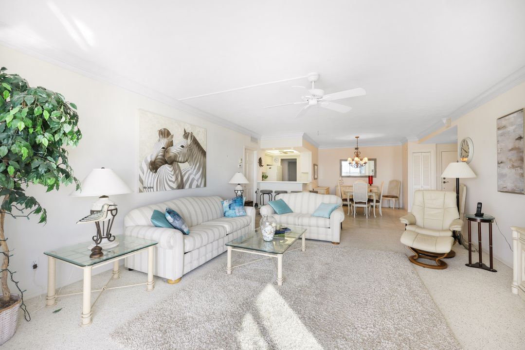 2885 Gulf Shore Blvd N  #803, Naples, FL 34103