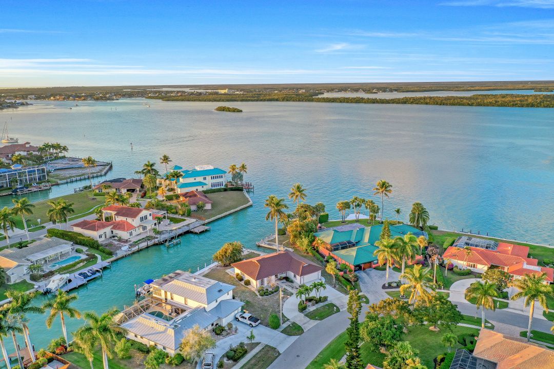 1260 Laurel Ct, Marco Island, FL 34145