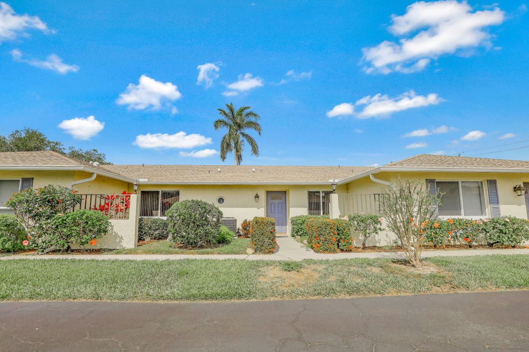 51 Glades Blvd #2, Naples, FL 34112