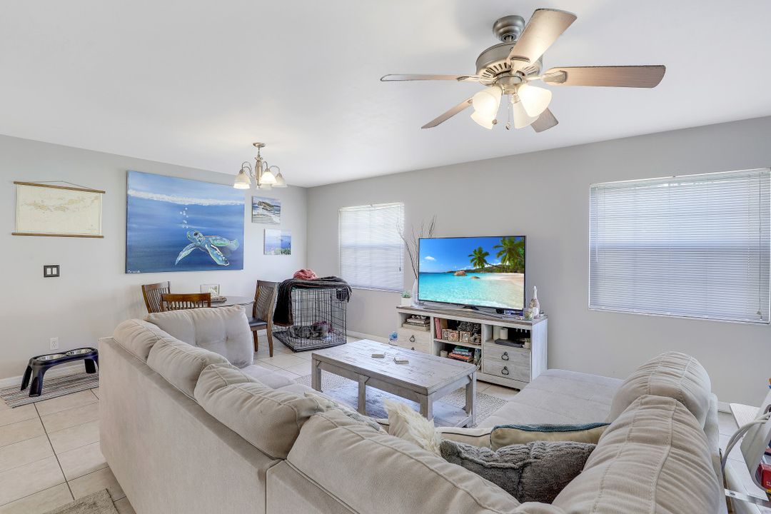 9589 Crescent Garden Dr #101, Naples, FL 34109