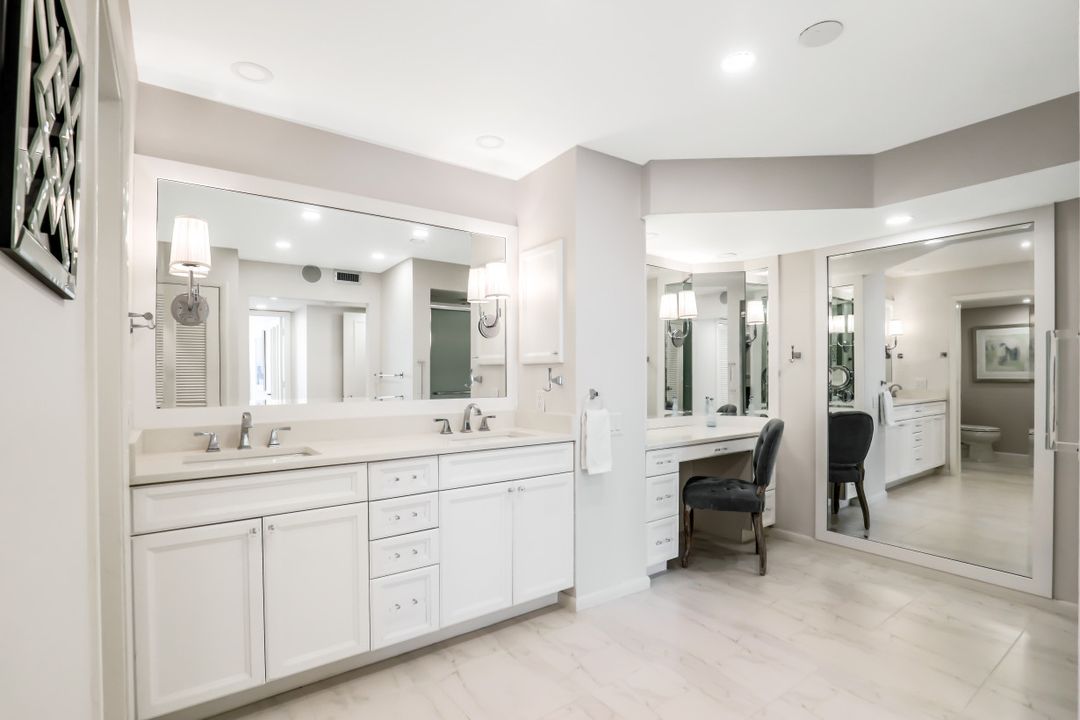 4401 Gulf Shore Blvd N #D-207, Naples, FL 34103