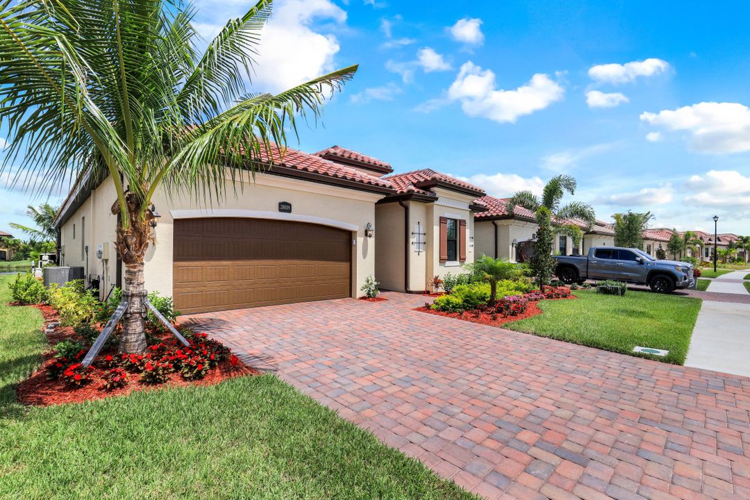 28009 Foxrock Ct, Bonita Springs, FL 34135