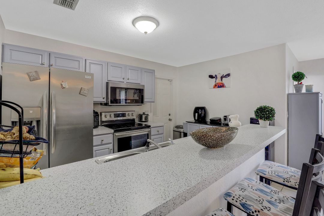 3660 20th Ave SE, Naples, FL 34117