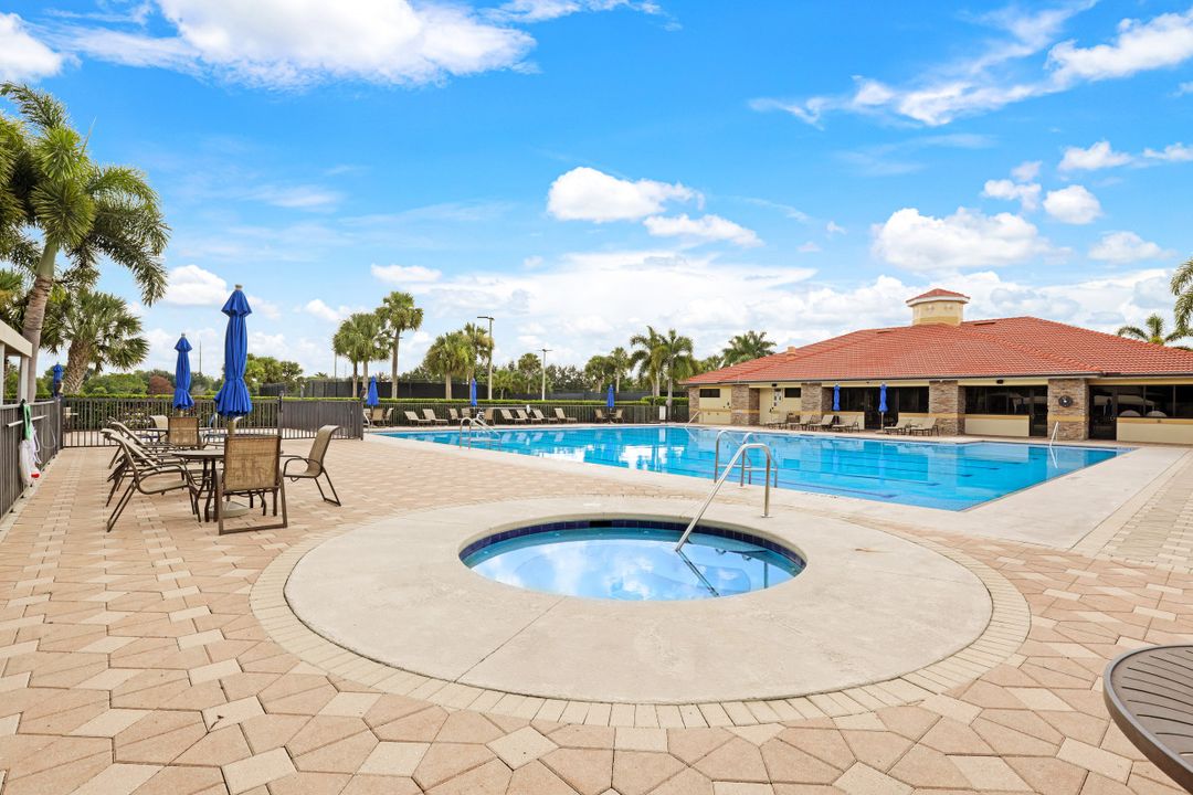 12765 Ivory Stone Loop, Fort Myers, FL 33913