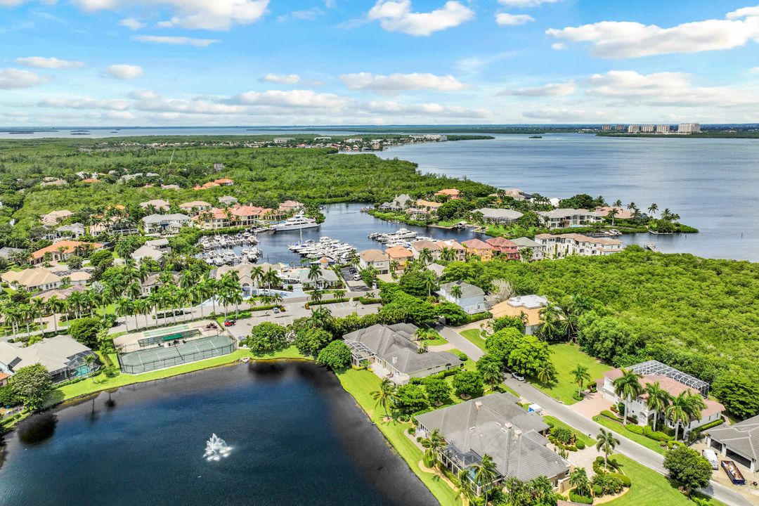 15720 Chatfield Dr, Fort Myers, FL 33908